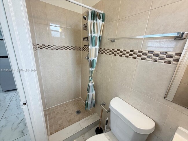 Building Photo - 912 NW 9th Ave