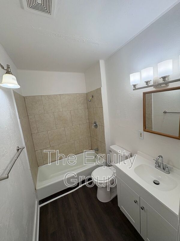 Building Photo - 10596 Ave 344