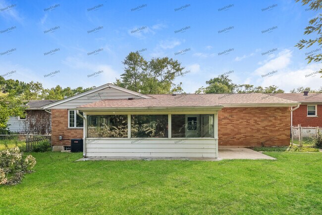 Building Photo - 546 Brunswick Dr