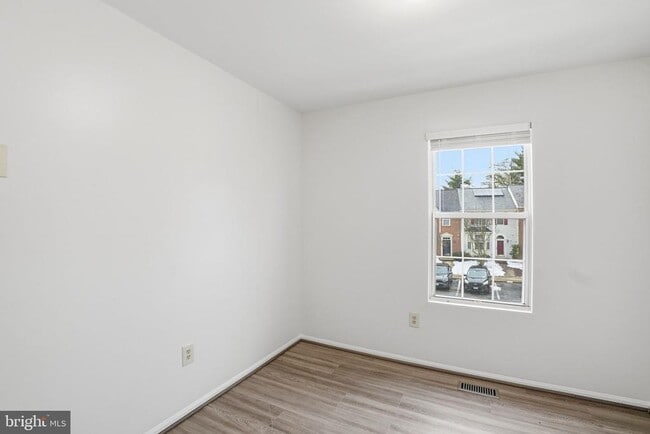 Building Photo - 10718 Kitchener Ct