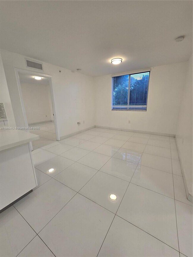 Building Photo - 2651 NE 212th Ter