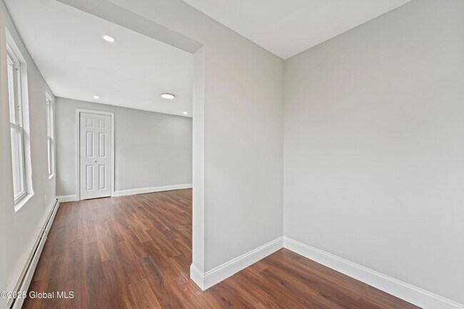Building Photo - 69 2nd St