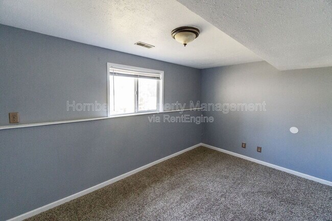 Building Photo - 119 S Barker Rd