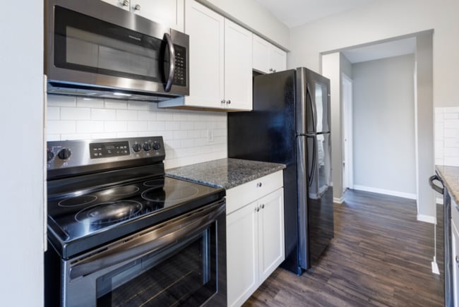 Building Photo - 10015 Groh Rd