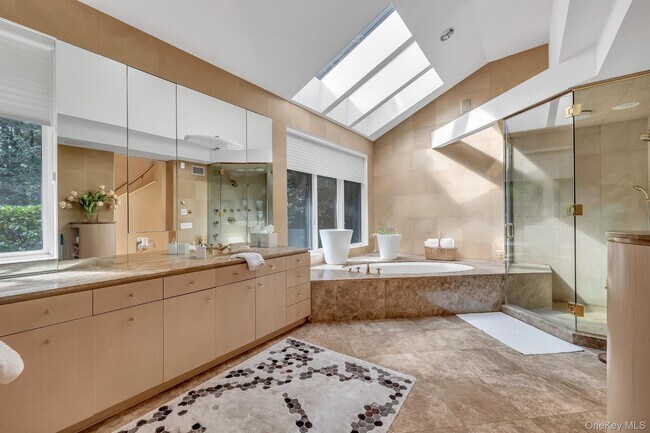 Building Photo - 5 Coachman's Ct