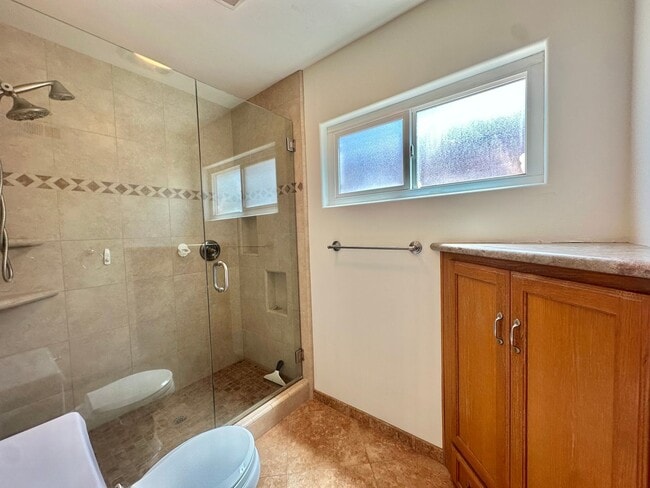 Building Photo - Renovated Entertainers Dream W/ Pool In Poway