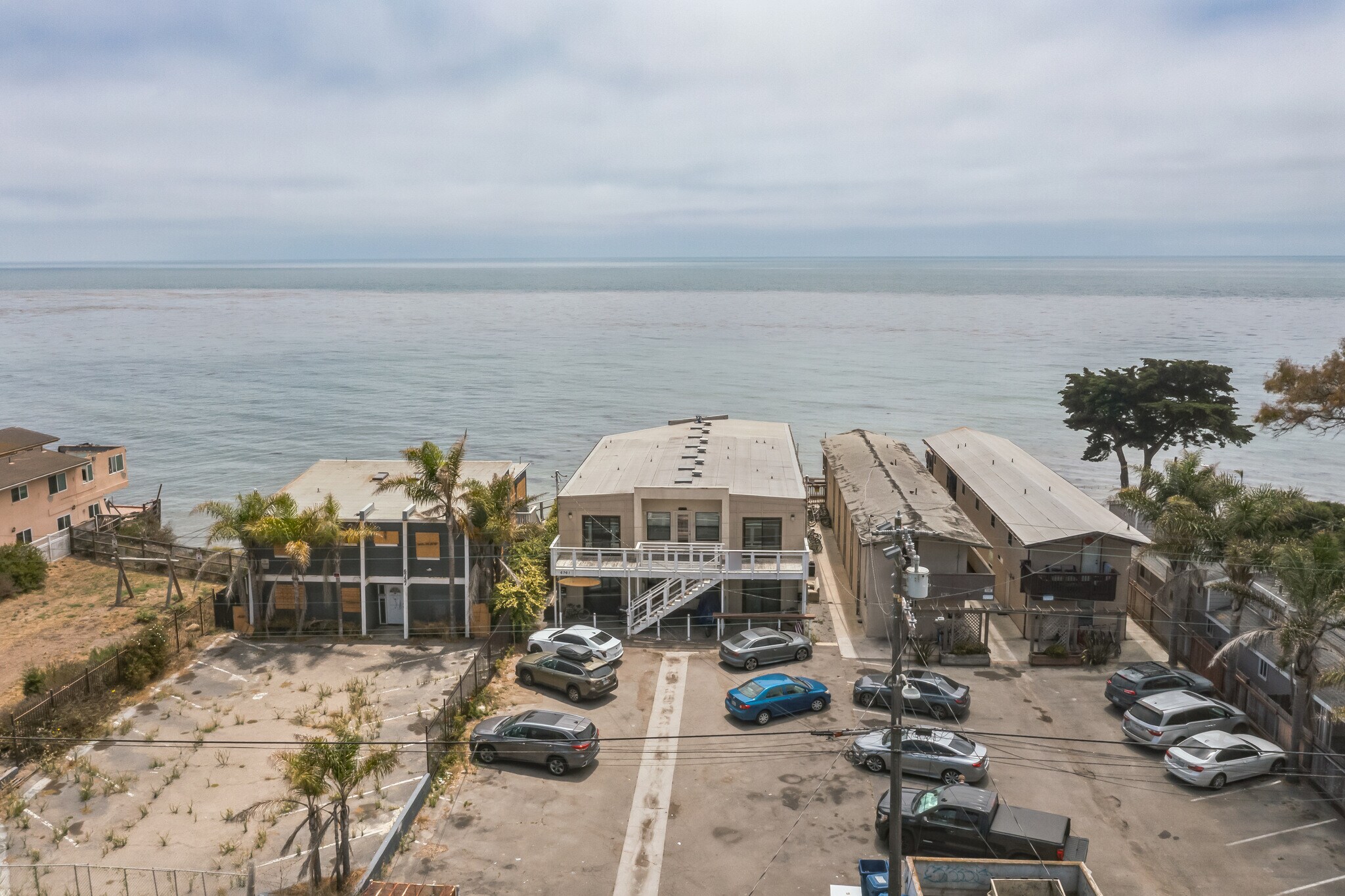 Building Photo - 6761 Del Playa Dr