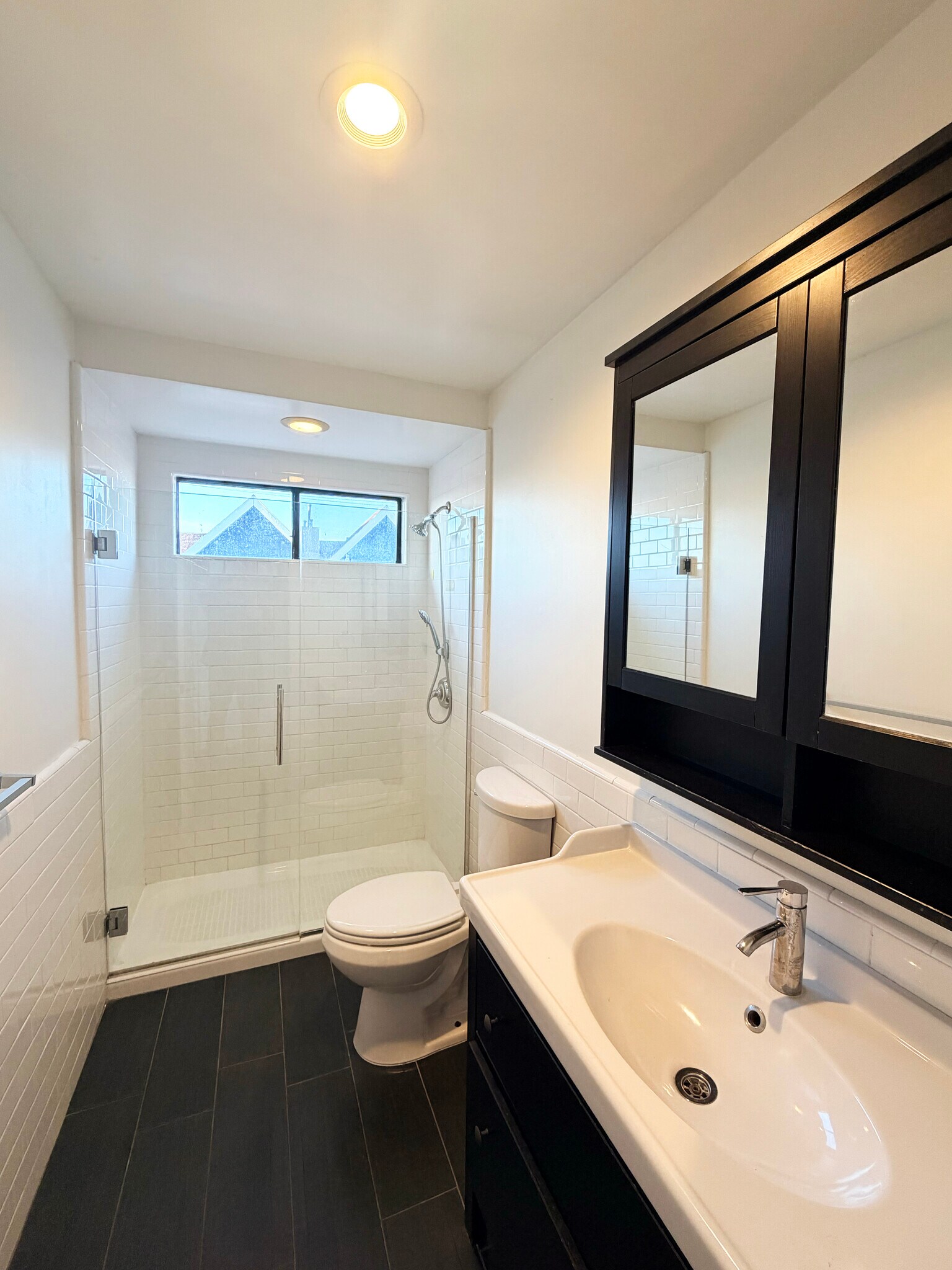 Building Photo - 7305 Milwood Ave