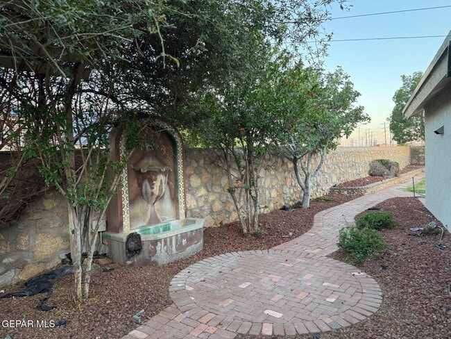 Building Photo - 398 Bentridge Drive