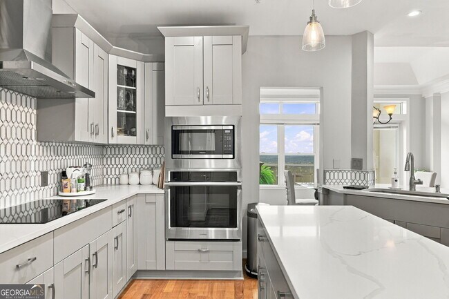Building Photo - 3334 Peachtree Rd NE