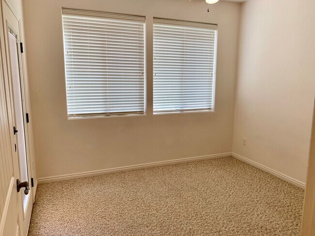Building Photo - 2276 Greystone Dr