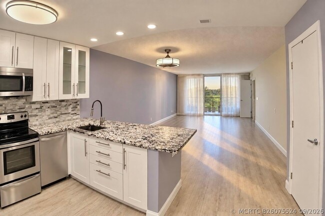 Building Photo - 4000 Cypress Grove Way