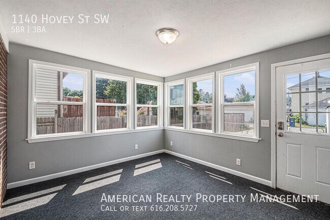 Building Photo - 1140 Hovey St SW