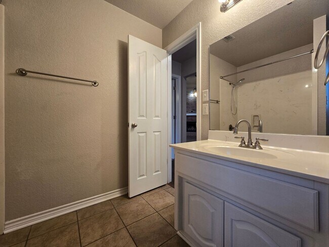Building Photo - 5609 Hunters Ridge Trail