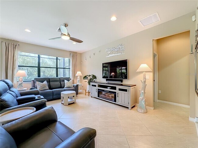 Building Photo - 11230 Sandhill Preserve Dr