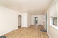Building Photo - 1001 Armistice Dr