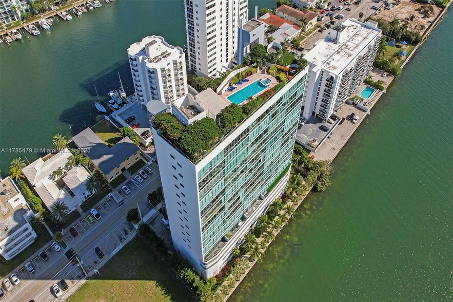 Building Photo - 7934 West Dr