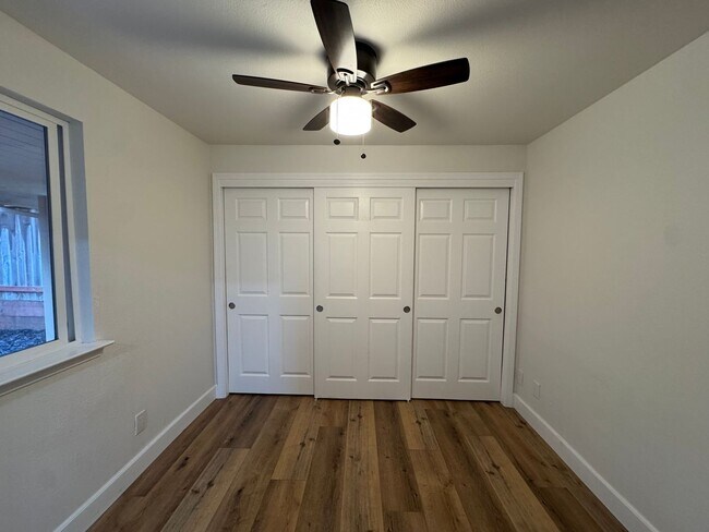 Building Photo - 310 Hansbery Way