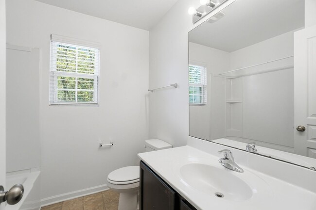 Building Photo - 4-bedroom with Water Front View