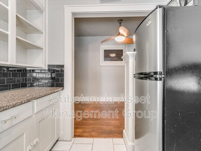 Building Photo - 429 NW 11th St