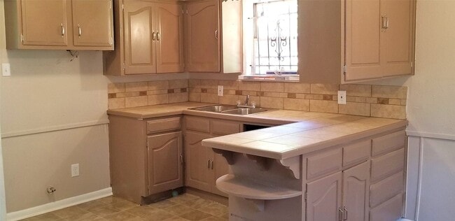 Building Photo - 4942 Rockport Dr