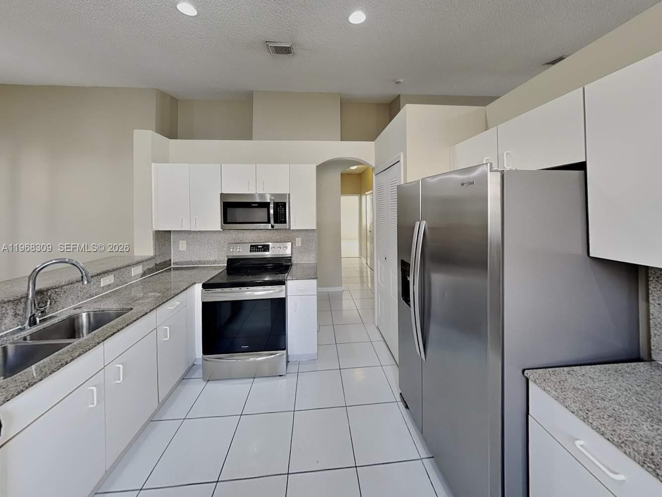 Building Photo - 1495 SW 105th Ave