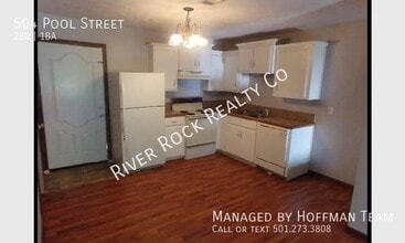 Building Photo - 504 S Pool St