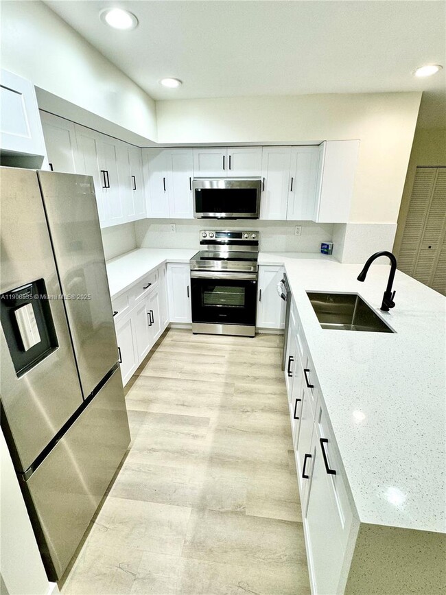 Building Photo - 16401 Bridge End Rd