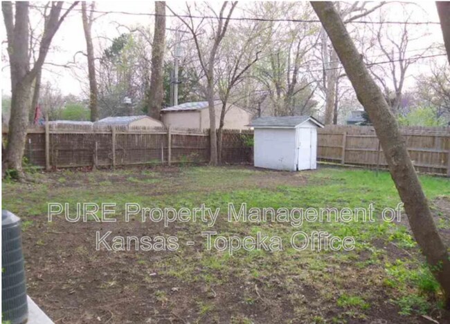 Building Photo - 2333 SW Moundview Dr