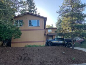 Building Photo - 83-2955-65 NW Glenridge