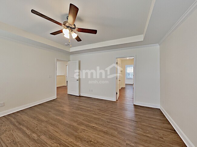 Building Photo - 445 Charity Ln