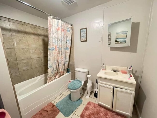 Building Photo - 1011 Kane St