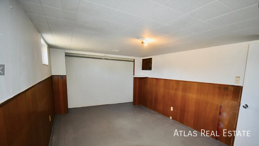 Building Photo - 1990 S Huron St