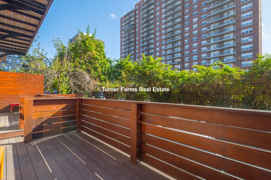 Building Photo - 25 Worthington St