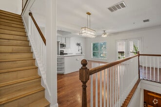 Building Photo - 5617 Lindell Ave