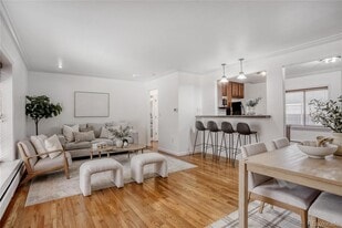 Building Photo - 920 Eudora St