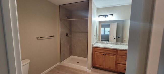 Building Photo - 403 28th Ave Ct