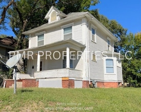 Building Photo - 3Bedroom/1Bathroom Home
