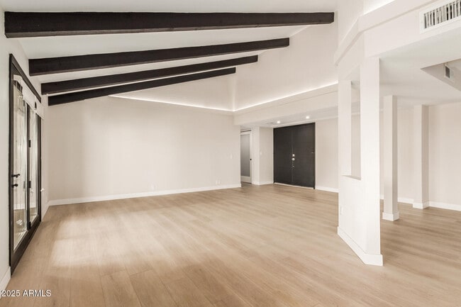 Building Photo - 4521 E Sunrise Dr