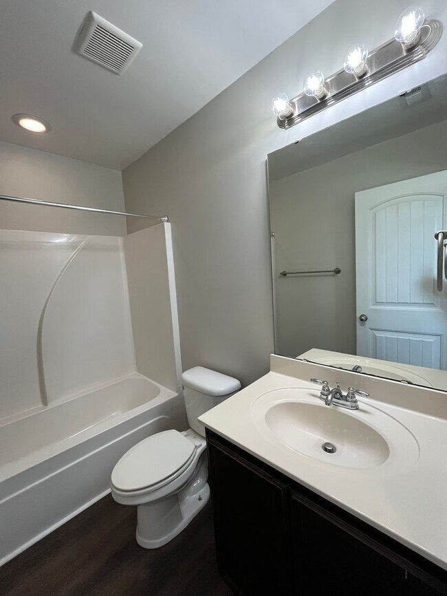 Building Photo - 311 Glenlea Ln