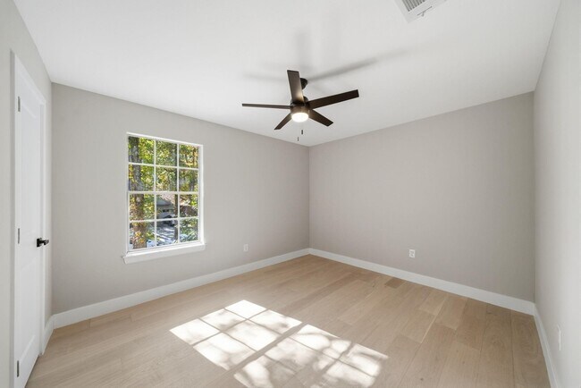 Building Photo - 22 Cricket Hollow Pl