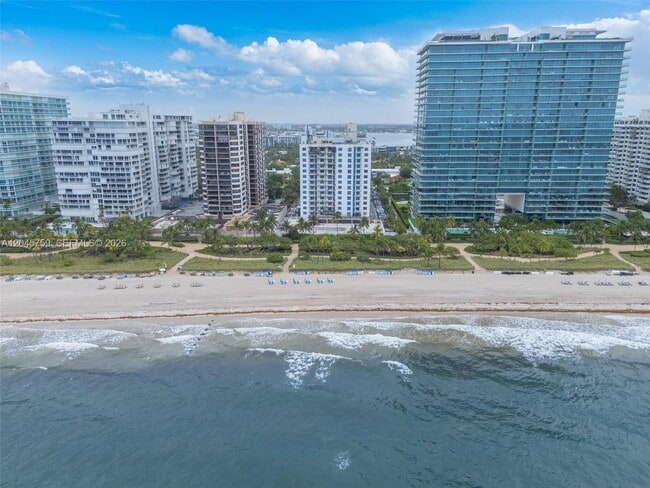 Building Photo - 10185 Collins Ave