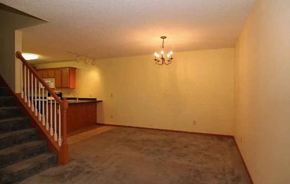 Building Photo - 1905 Ironwood Bay