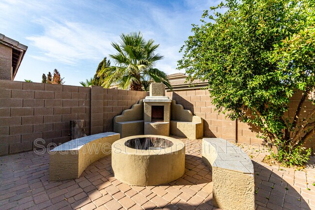 Building Photo - 21486 Via Del Oro