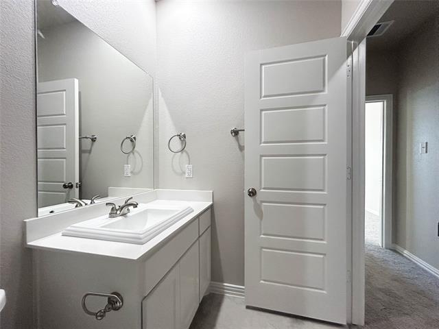 Building Photo - 2120 Dena Dr