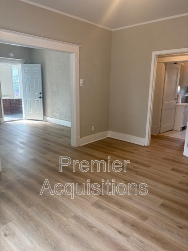 Building Photo - 461 Dulaney Ave