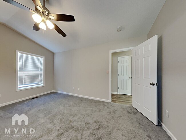 Building Photo - 832 St Andrews Pl