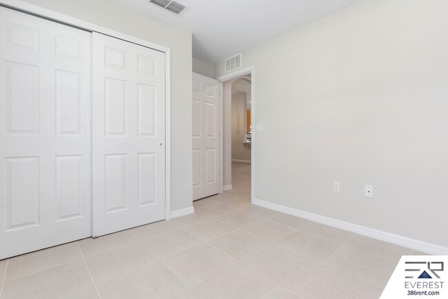Building Photo - 11 Serenity Pl