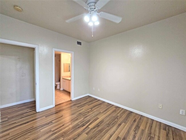 Building Photo - 2320 Gracy Farms Ln