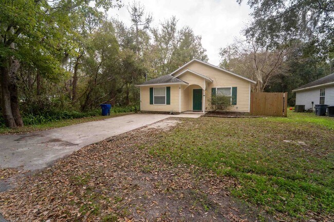 Building Photo - 841 Helen St